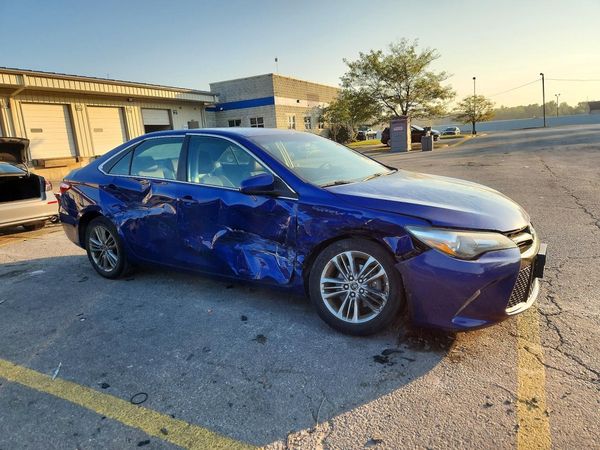 2015 TOYOTA CAMRY