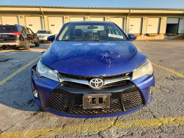 2015 TOYOTA CAMRY
