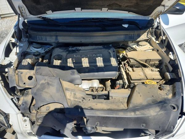 2016 JEEP CHEROKEE Sport — Engine bay