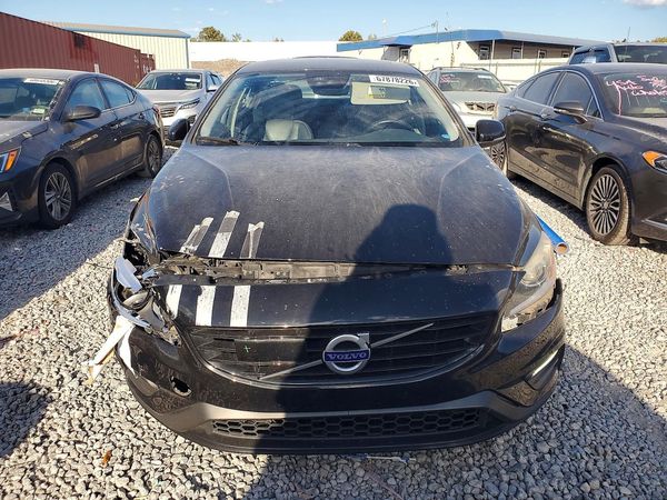 2017 VOLVO S60 Dynamic