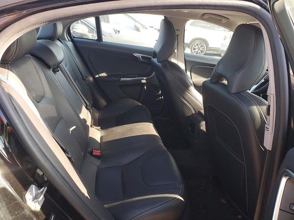 2017 VOLVO S60 Dynamic