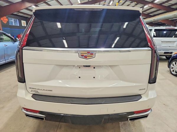 2022 CADILLAC ESCALADE Premium Luxury — DIRR