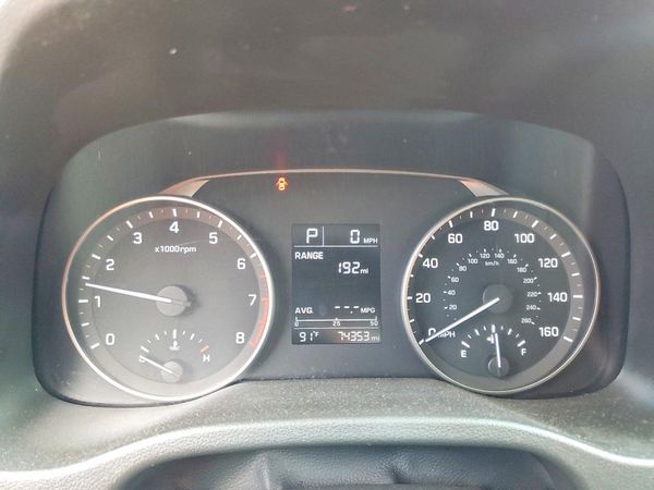 2017 HYUNDAI ELANTRA