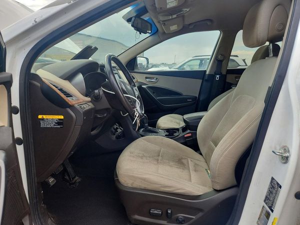 2013 HYUNDAI SANTA FE — DENT