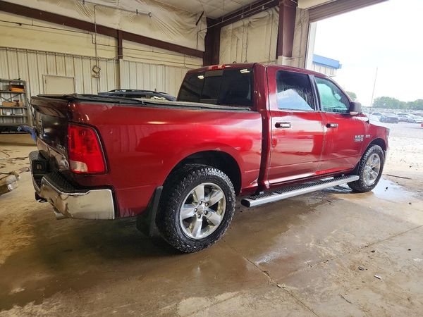 2016 RAM 1500 SLT