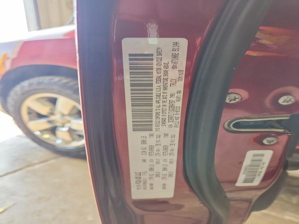 2016 RAM 1500 SLT