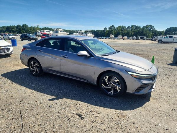 2024 HYUNDAI ELANTRA