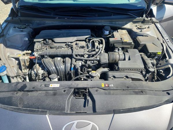 2024 HYUNDAI ELANTRA
