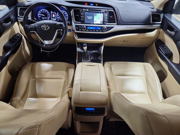 2017 TOYOTA HIGHLANDER
