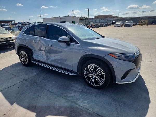 2023 MERCEDES-BENZ EQS SUV