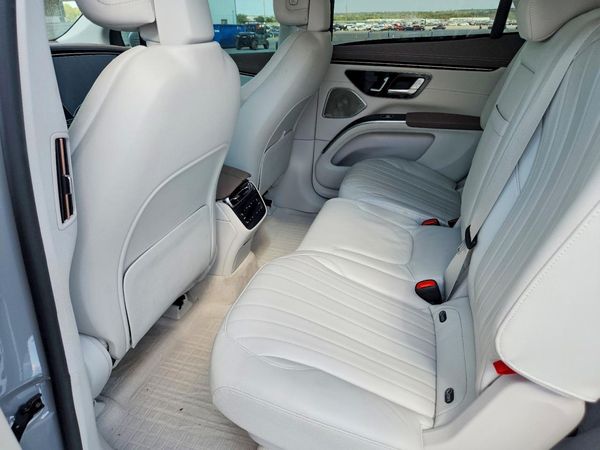 2023 MERCEDES-BENZ EQS SUV