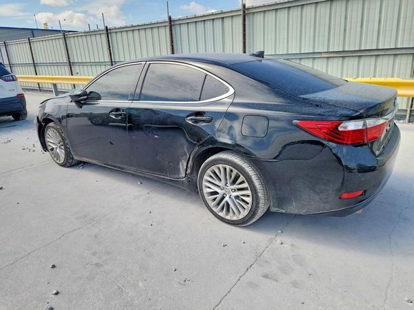 2015 LEXUS ES