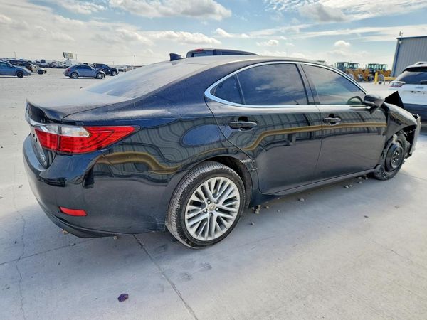 2015 LEXUS ES