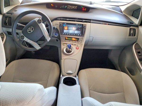 2014 TOYOTA PRIUS