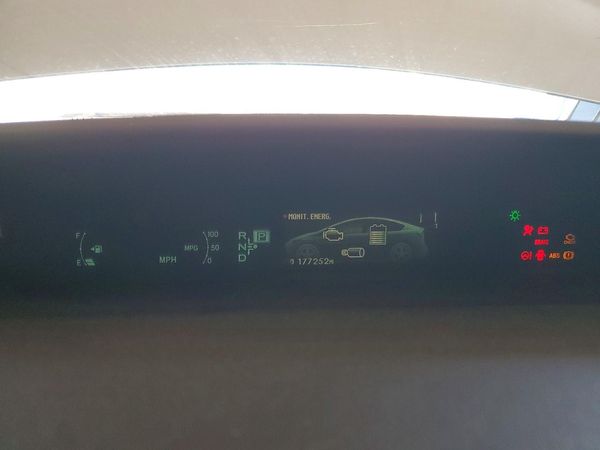 2014 TOYOTA PRIUS