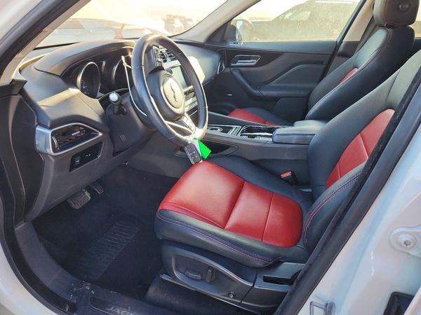 2017 JAGUAR F-PACE Base