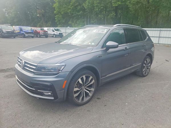 2021 VOLKSWAGEN TIGUAN — Front 3/4