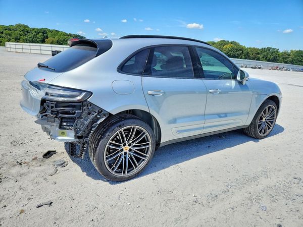 2024 PORSCHE MACAN