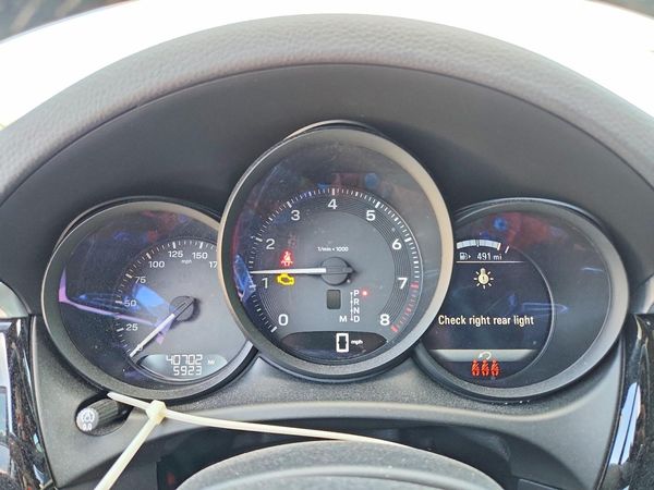 2024 PORSCHE MACAN