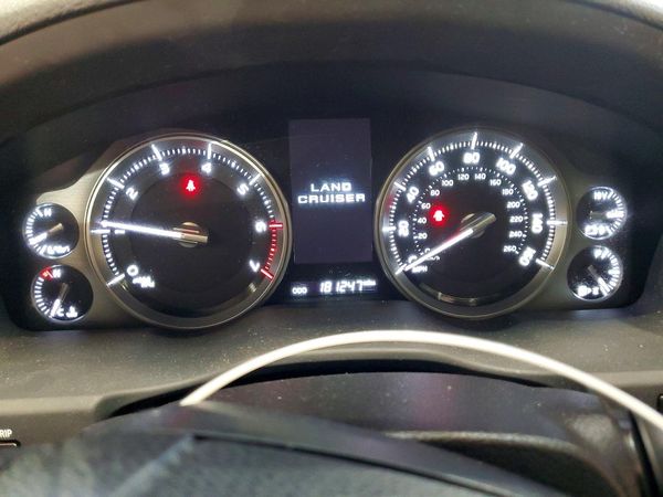 2016 TOYOTA LAND CRUISER VX-R