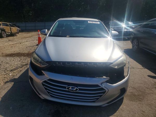 2017 HYUNDAI ELANTRA