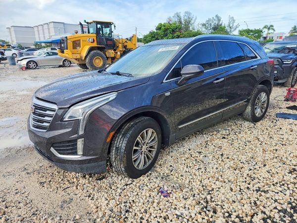 2017 CADILLAC XT5
