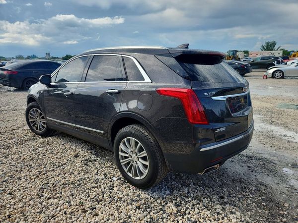 2017 CADILLAC XT5