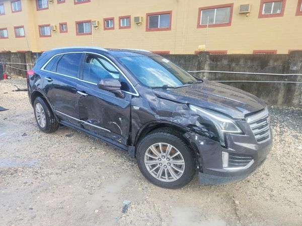 2017 CADILLAC XT5
