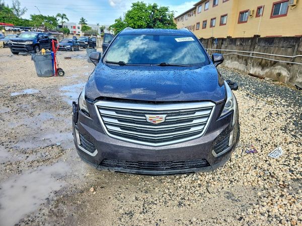 2017 CADILLAC XT5