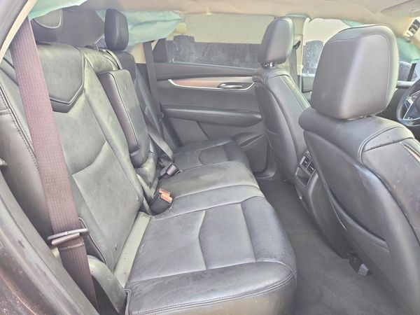 2017 CADILLAC XT5