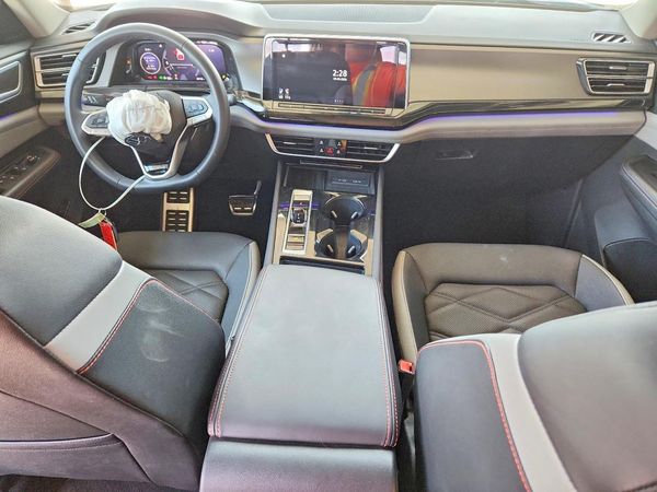 2025 VOLKSWAGEN ATLAS