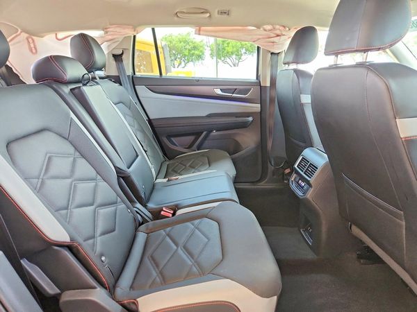 2025 VOLKSWAGEN ATLAS