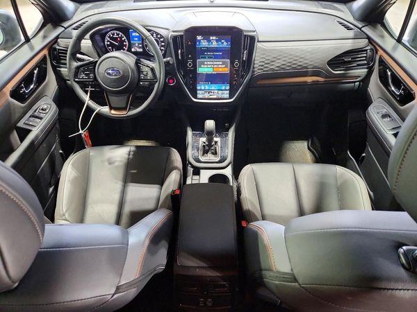 2025 SUBARU FORESTER