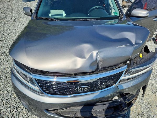 2015 KIA SORENTO GL