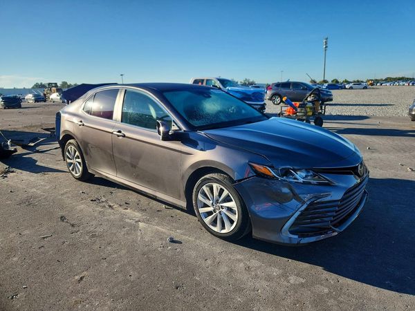 2024 TOYOTA CAMRY