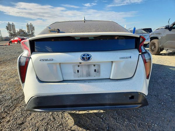 2016 TOYOTA PRIUS One/Two