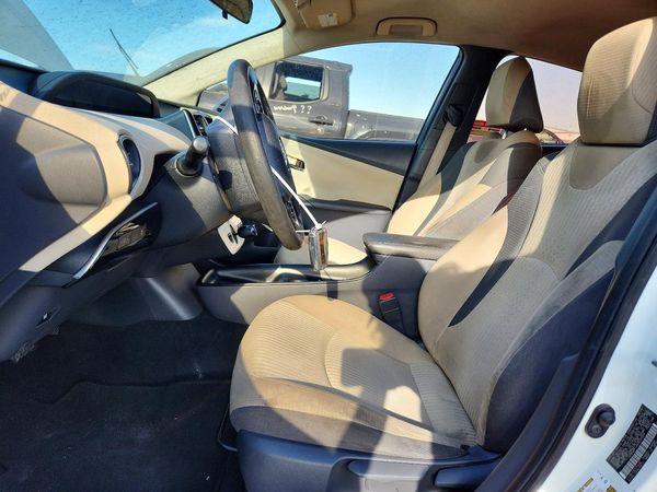 2016 TOYOTA PRIUS One/Two
