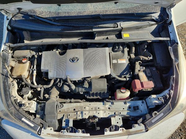 2016 TOYOTA PRIUS One/Two