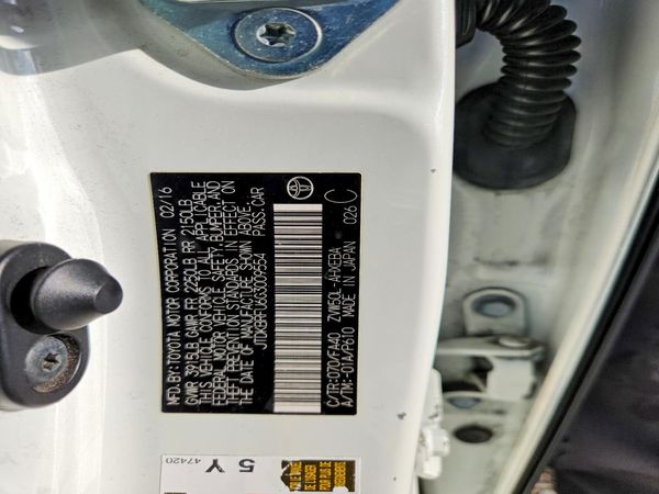 2016 TOYOTA PRIUS One/Two