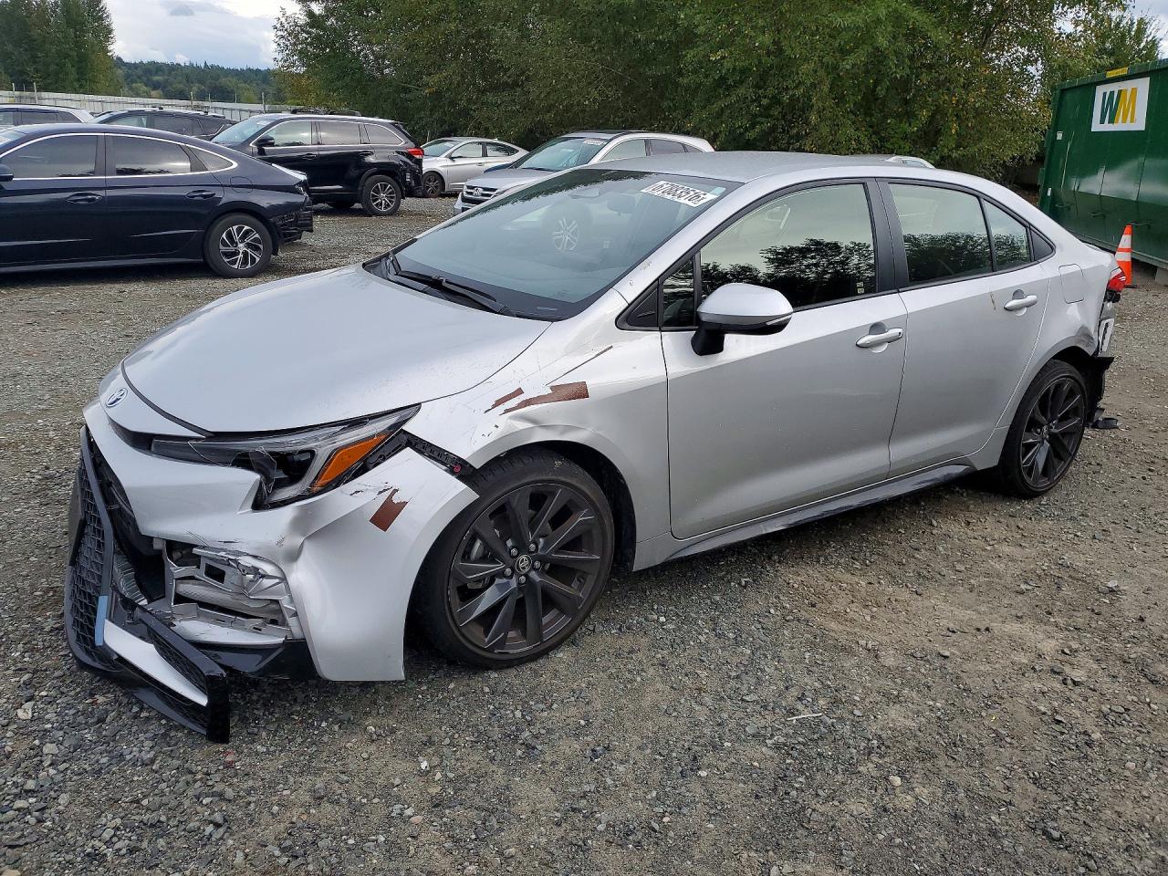 2025 TOYOTA COROLLA LE, XLE, SE — Front 3/4