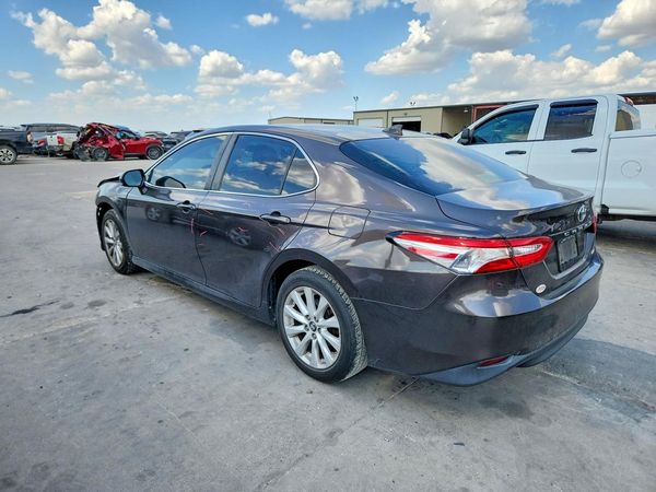 2019 TOYOTA CAMRY