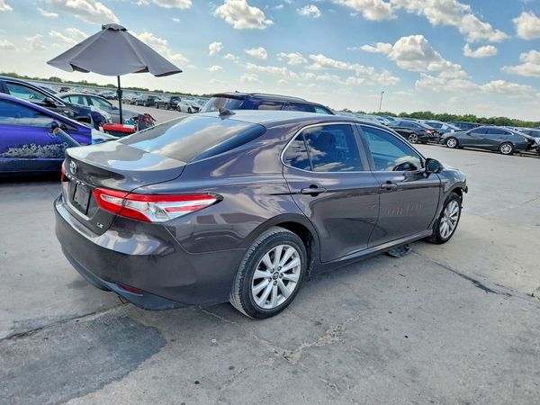 2019 TOYOTA CAMRY