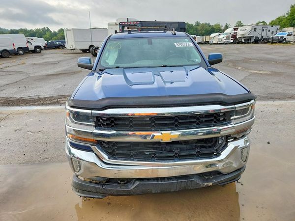 2017 CHEVROLET SILVERADO LT