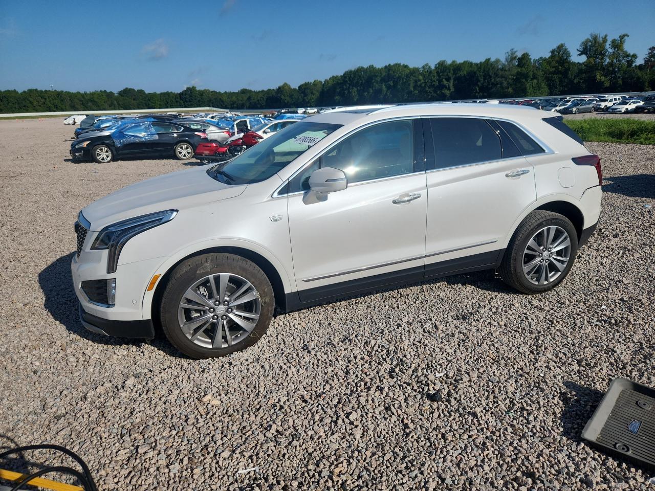 2026 CADILLAC XT5 Premium Luxury — Front 3/4