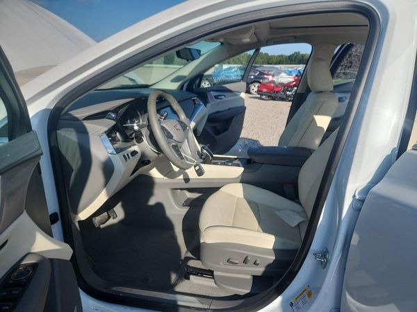 2026 CADILLAC XT5 Premium Luxury — DENT