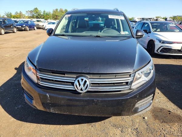 2017 VOLKSWAGEN TIGUAN Wolfsburg 4Motion