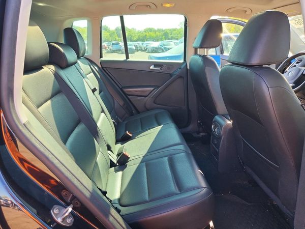 2017 VOLKSWAGEN TIGUAN Wolfsburg 4Motion