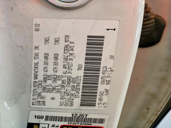 2022 TOYOTA TUNDRA Limited — VINS