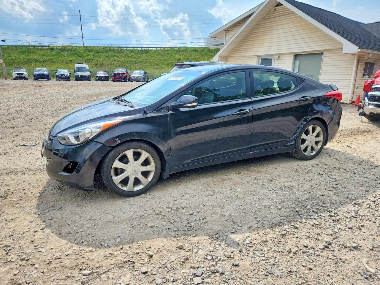2013 HYUNDAI ELANTRA
