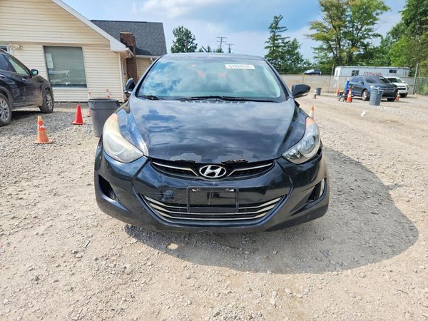 2013 HYUNDAI ELANTRA